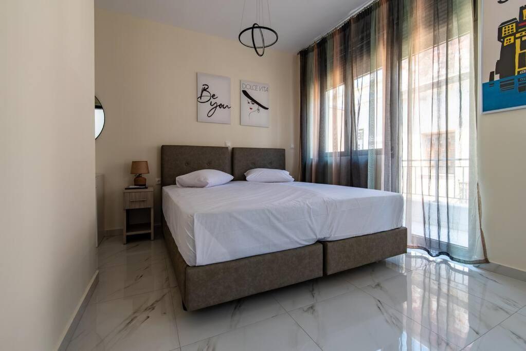 Apartamento Plaka Rafaela Elegant Urban Retreat In Athens Historic Heart Exterior foto