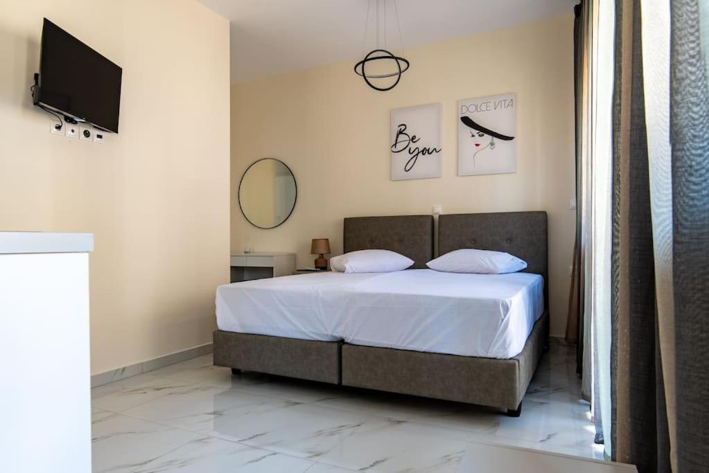 Apartamento Plaka Rafaela Elegant Urban Retreat In Athens Historic Heart Exterior foto